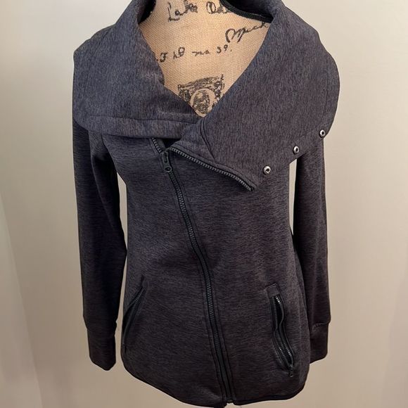 Champion Jacket‼️ - Picture 10 of 12